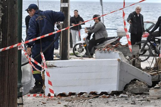 Η τραγωδία και τα αναπάντητα ερωτήματα στην Κόρινθο